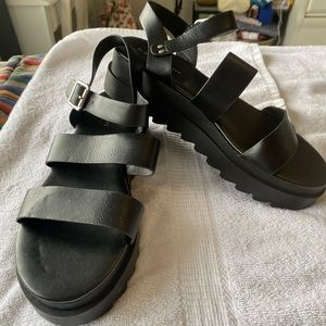 Platform sandal